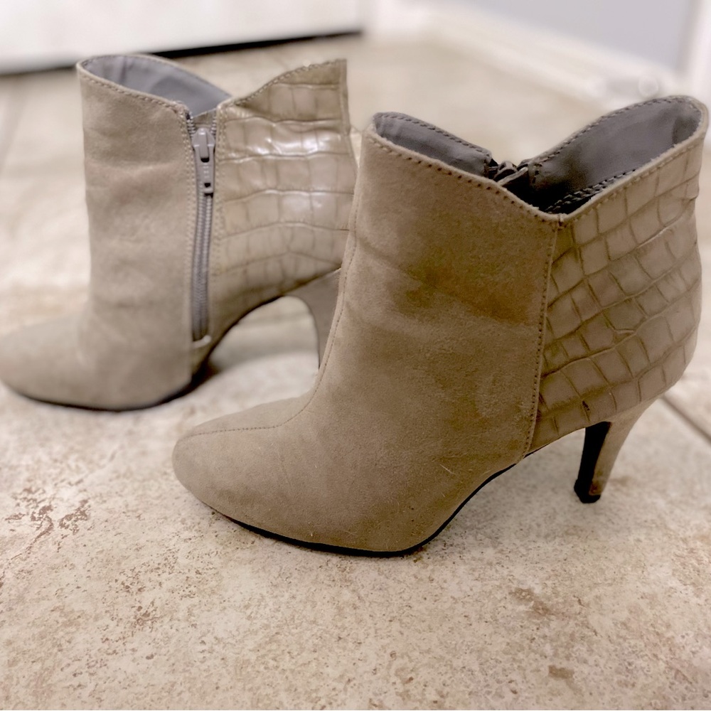 Taupe Suede and Faux Croc Booties, Sz 6